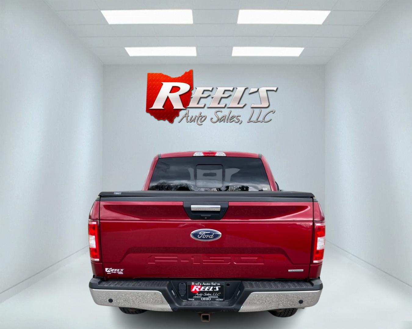 2018 Red /Gray Ford F-150 XLT SuperCrew 5.5-ft. Bed 4WD (1FTEW1EP7JF) with an 2.7L V6 DOHC 24V TWIN TURBO engine, 10 Speed Auto transmission, located at 11115 Chardon Rd. , Chardon, OH, 44024, (440) 214-9705, 41.580246, -81.241943 - Photo#9